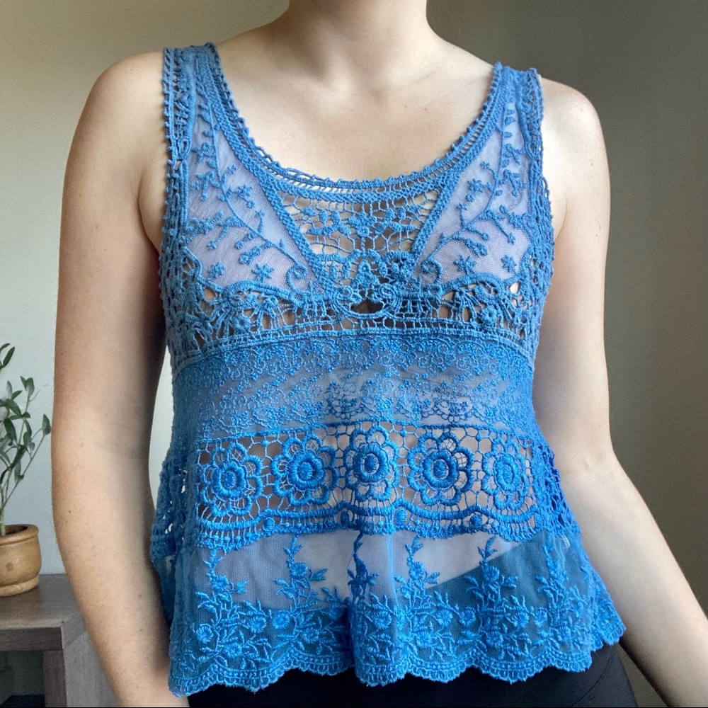 Urban Outfitters Kimchi Blue Crochet Lace Open Back Tank Top XS/S